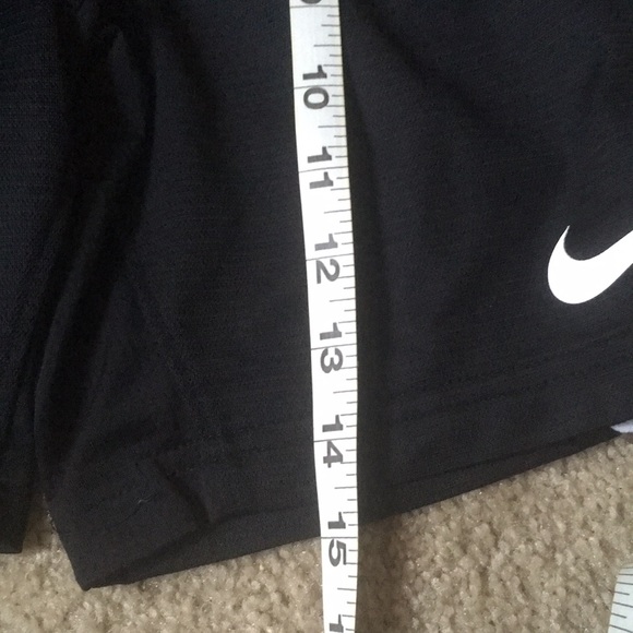 Shorts - Picture 3 of 6